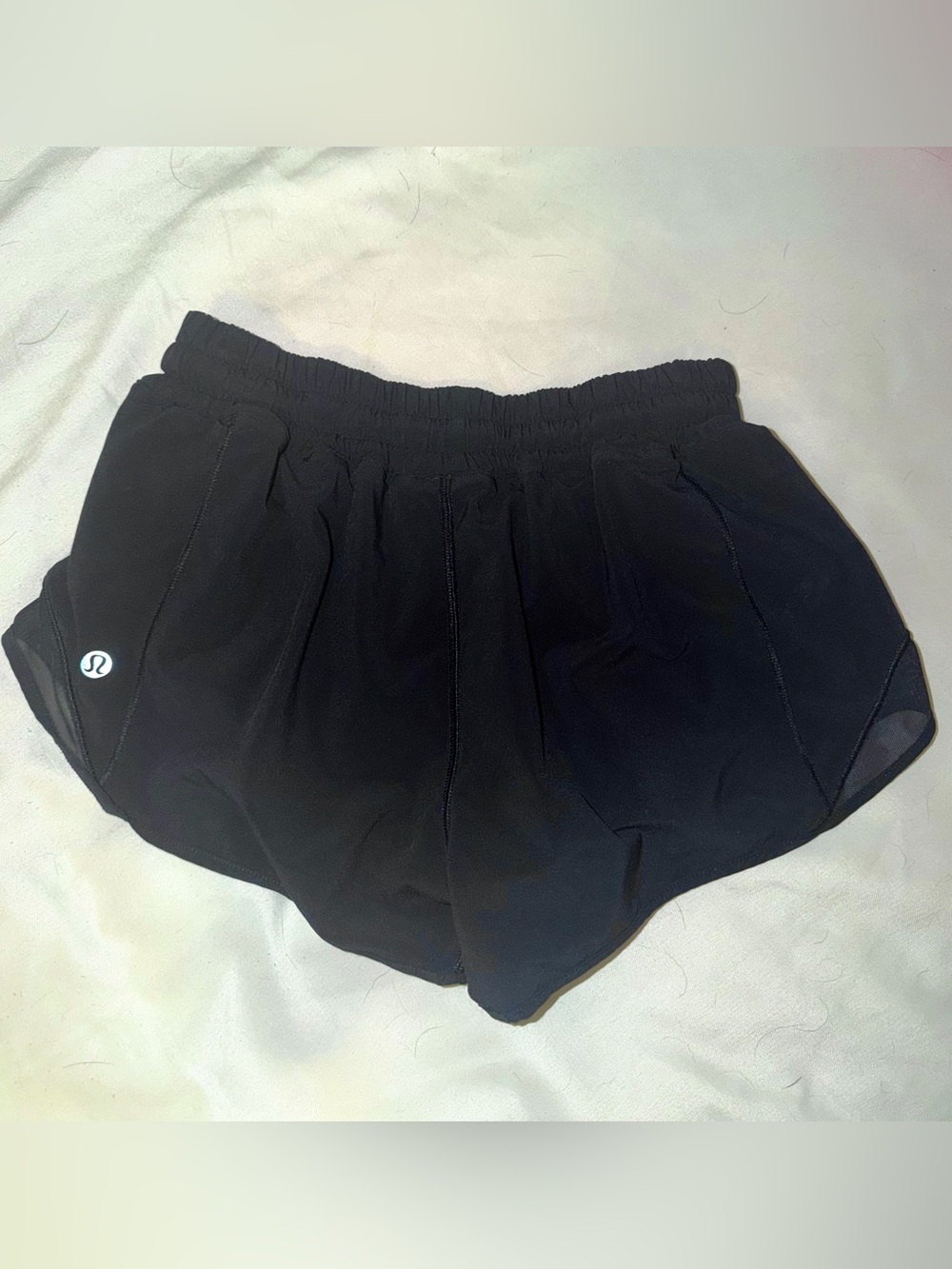 Lululemon Black Hotty Hots size 2 2.5 inch !!!
